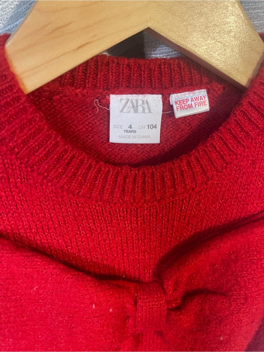 Zara Girls Red Knit Sweater with Front Bow - Picture 3 of 3